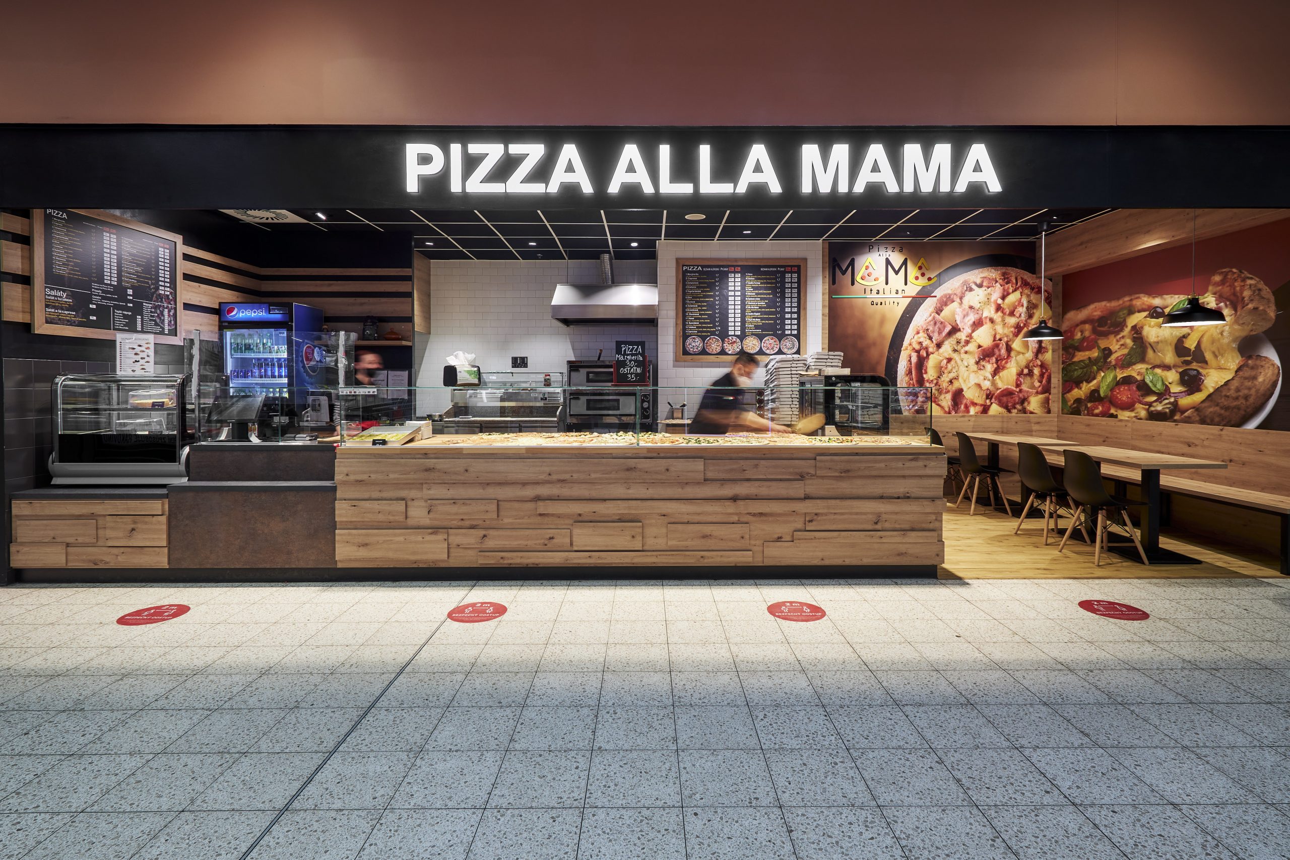 FESCHU Pizza Alla Mama OC Kaufland Melnik drevene oblozeni FESCHU Pizza Alla Mama OC Kaufland Melnik drevene oblozeni